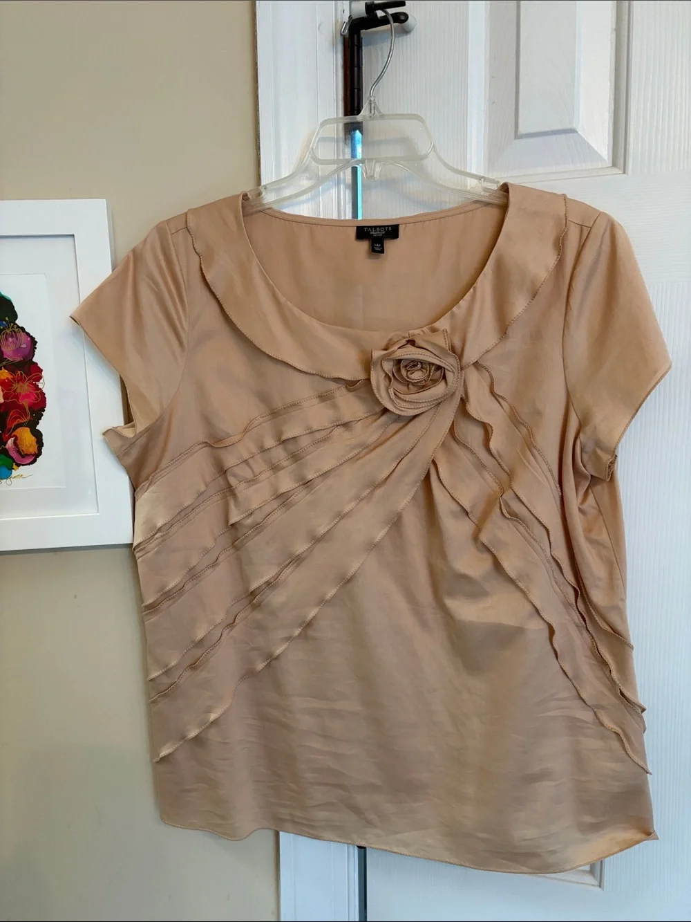 Women's Tan Floral-Accent Short Sleeve Top